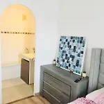 Cosy Lounge Serris